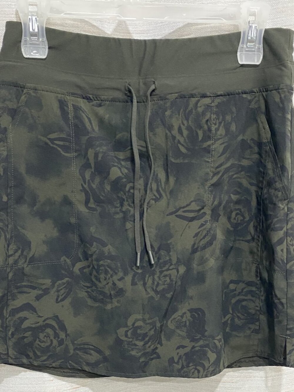 Hyba Rose Skort With Pockets Green Black XS Womens (030)